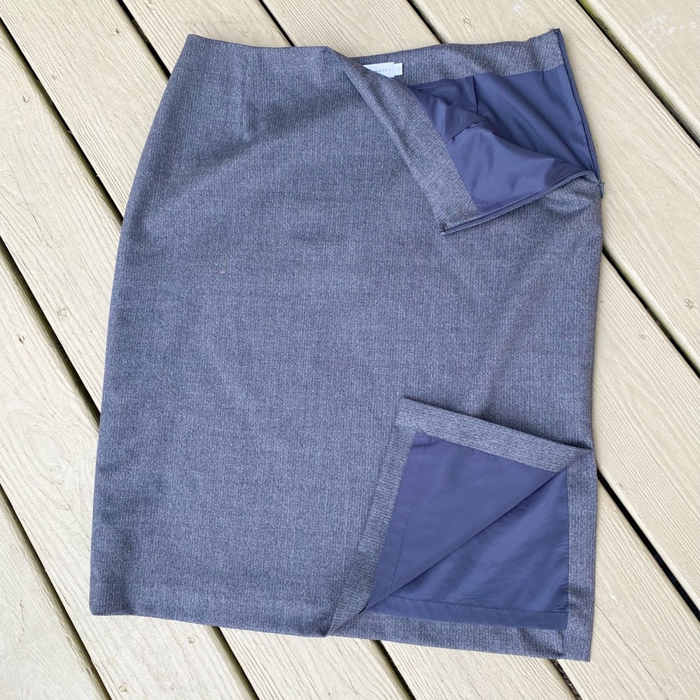 NWOT Garfield & Marks - Gray thin pinstripe white midi skirt w/zipper, Size: 12 - Picture 3 of 6
